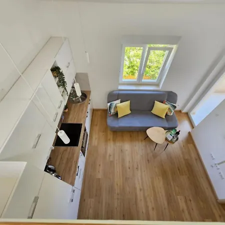 Apartamento Holiday Deluxe *